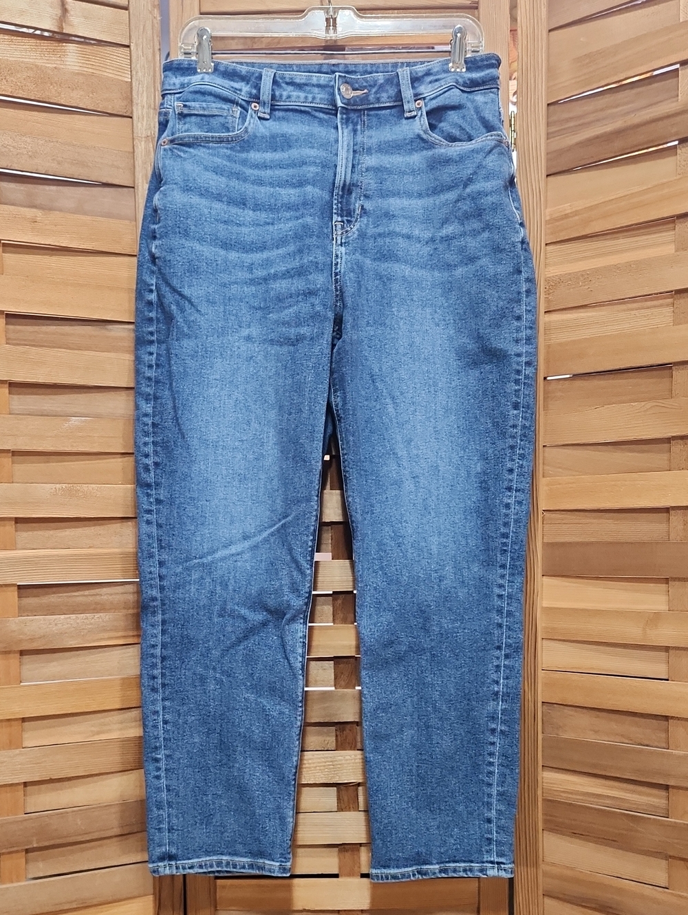 American Eagle Outfitters Mom Jeans Classic Mid-Blue Straight-Leg Women 10 Denim